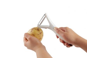 13653 - Smooth Glide Y Peeler use