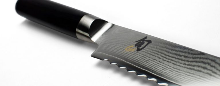 DM0705 Kai Shun Classic Bread Knife 23cm Close