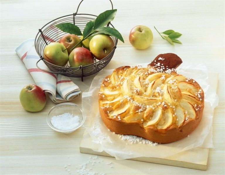 Kaiser Apple Baking 28cm Baking Pan Chef s Complements