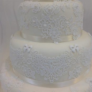 Cake Lace Mat By Claire Bowman - Sweet Lace