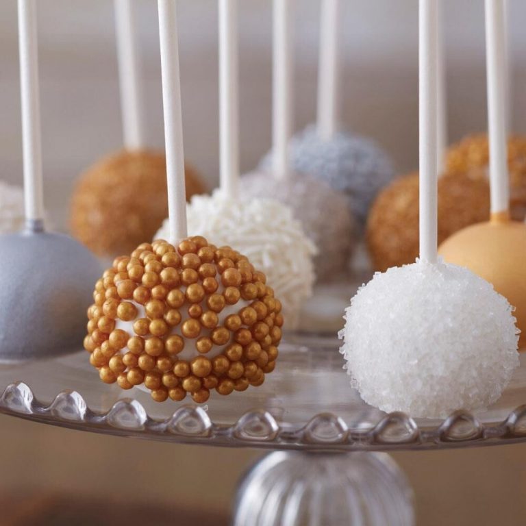 710-1173_4.jpg gold sugar pearls on cakepops