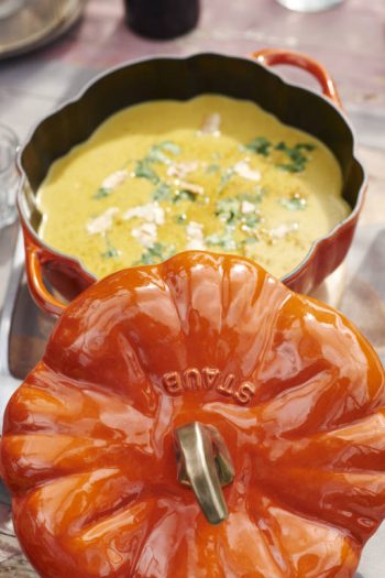 651501 – Pumpkin Cocotte with soup