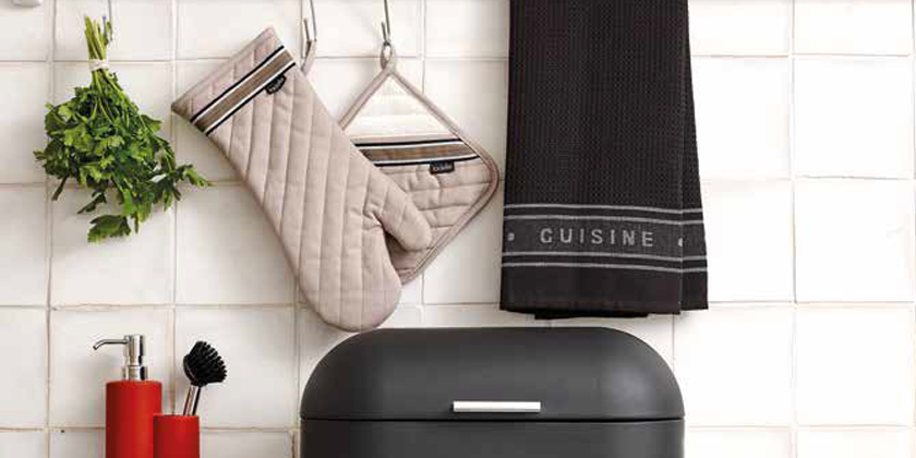 Oven Mitts, Gloves & Pot Holders | Heading Image | Product Category