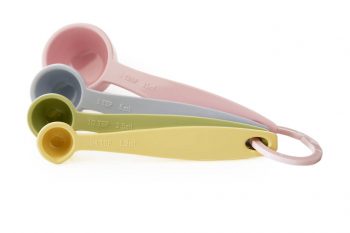 pastel melamine measuring set