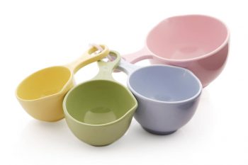 cuisena melamine pastel coloured measuring cup set