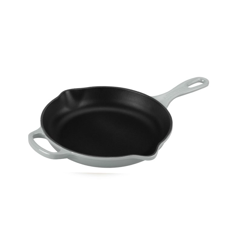 Le Creuset Signature Round Skillet 20cm Mist Grey