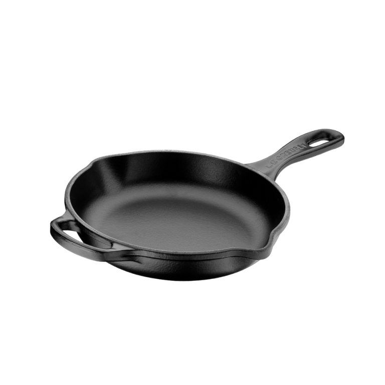 Le Creuset Signature Round Skillet 20cm Satin Black