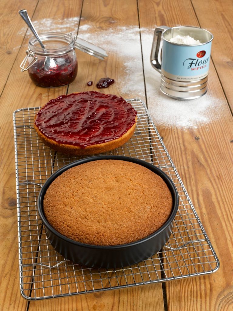50760 – Tala Cake Cooling Tray – LS