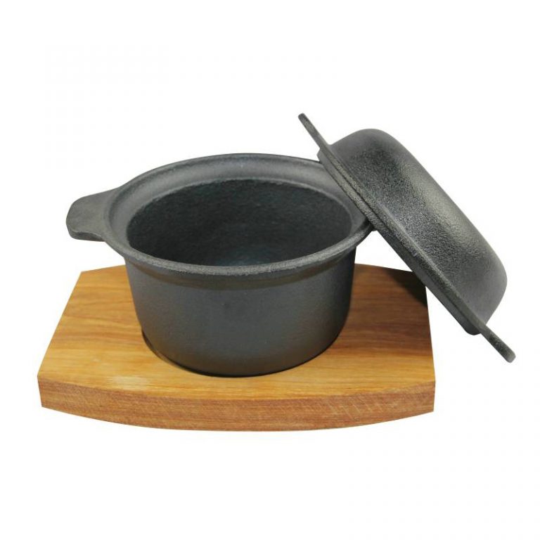11860 Pyrolux Pyrocast Garlic Pot Wooden Base 11.8cm with Maple Tray 1