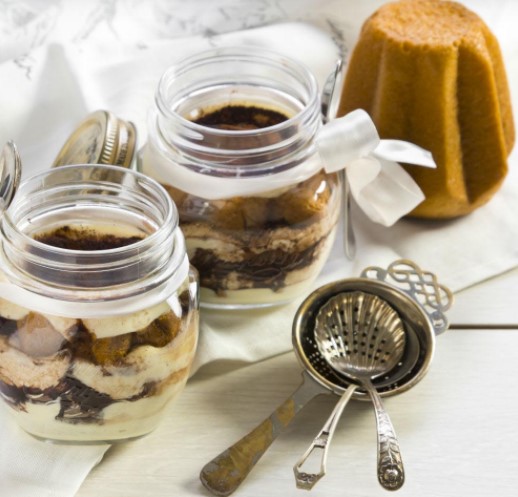 Bormioli Rocco Quattro Stagioni Amphora Jars Pandoro Tiramisu