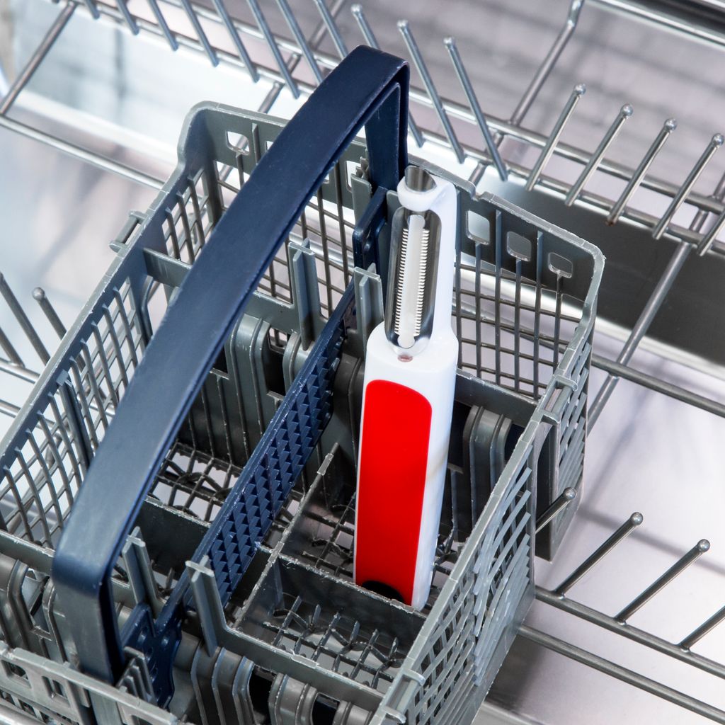 13657 -Zyliss Soft Skin Peeler – LS (1)