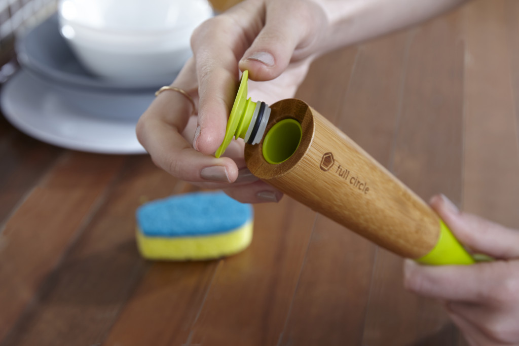 28806 – Suds Up Soap Dispensing Dish Sponge – Green LS2