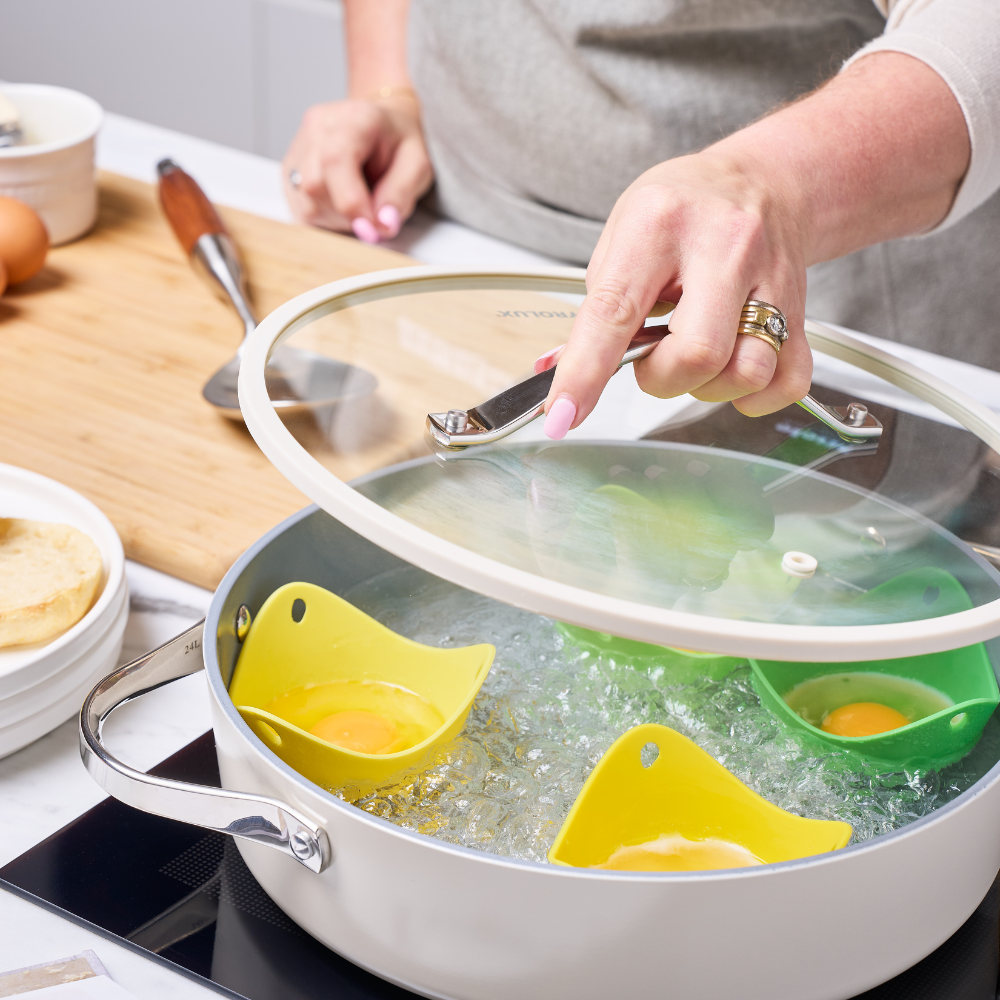 12659 AVANTI SILICONE EGG POACH SET (3)