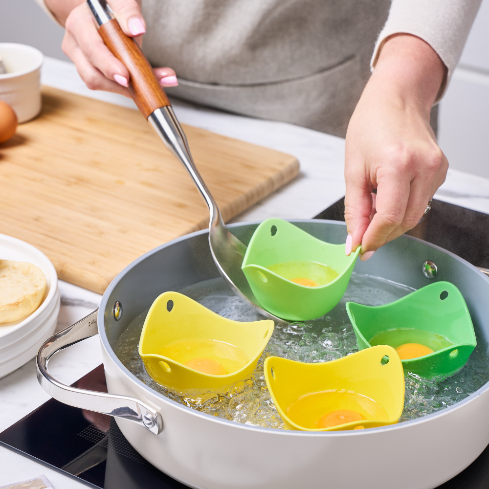 12659 AVANTI SILICONE EGG POACH SET (4)
