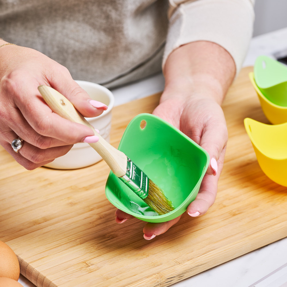 12659 AVANTI SILICONE EGG POACH SET (6)