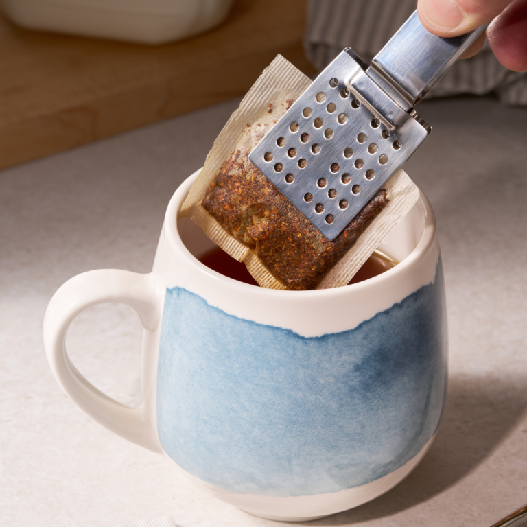 15026 AVANTI WIDE TEA BAG TONGS (1)