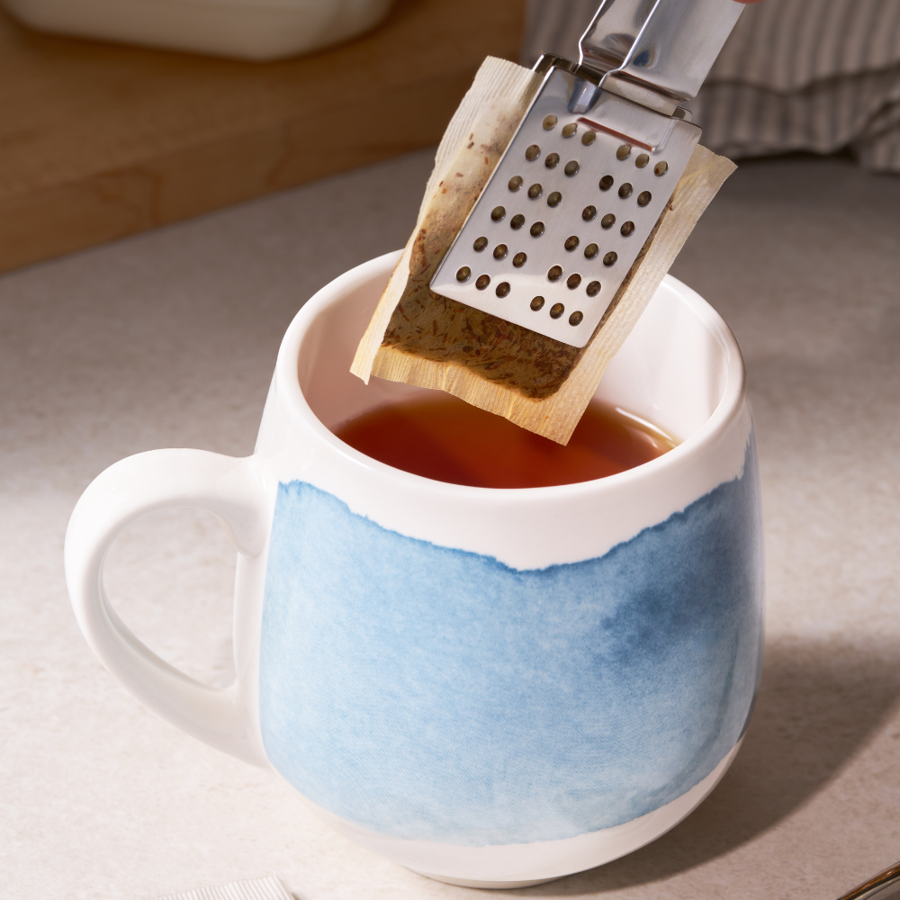 15026 AVANTI WIDE TEA BAG TONGS