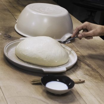 344916 – Bread Loaf Baker Round, Linen LS7 (2)