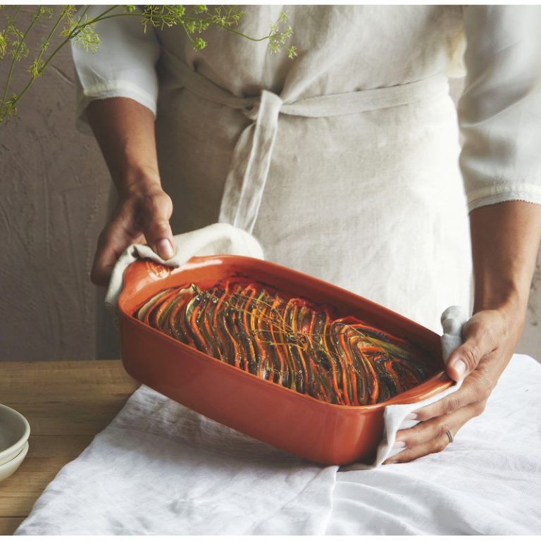 red-rectangular-oven-dish