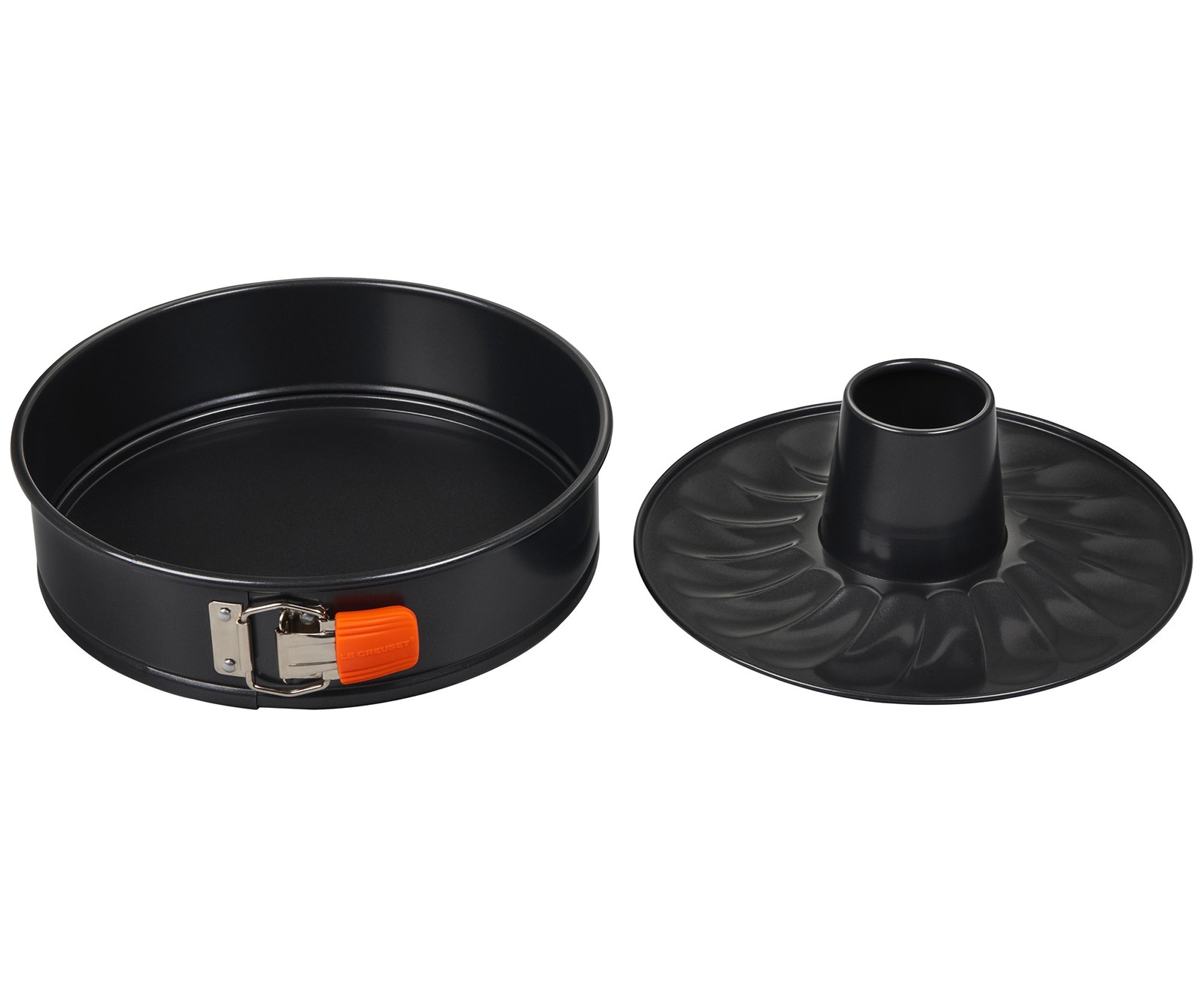 Le Creuset Toughened NonStick Springform Round Cake Tin with Funnel