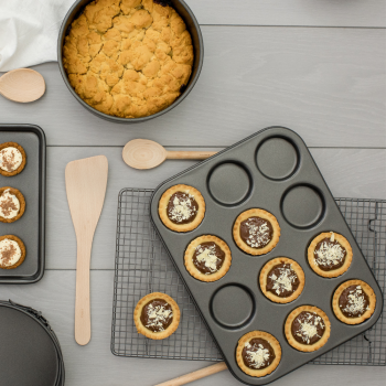 Bakemaster Non-Stick Macaroon and Whoopie Pie Pan 12 Hole (3)
