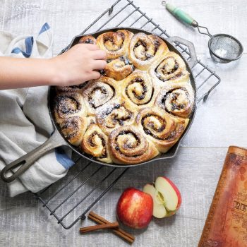 1Sticky+Buns+Cast+Iron+Skillet+Recipe