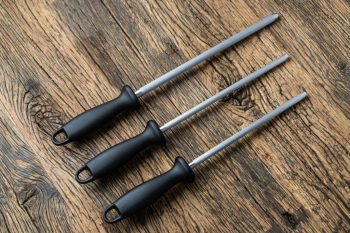 60482 – Zwilling Sharpening Steel – 23cm – LS (2)