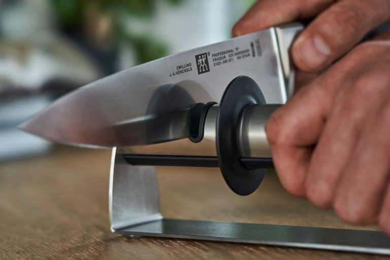 https://www.chefscomplements.co.nz/wp-content/uploads/2020/07/62450-Zwilling-TWINSHARP-Select-Knife-Sharpener-LS7-768x512.jpg