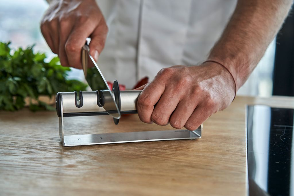 62450 – Zwilling TWINSHARP Select Knife Sharpener – LS9