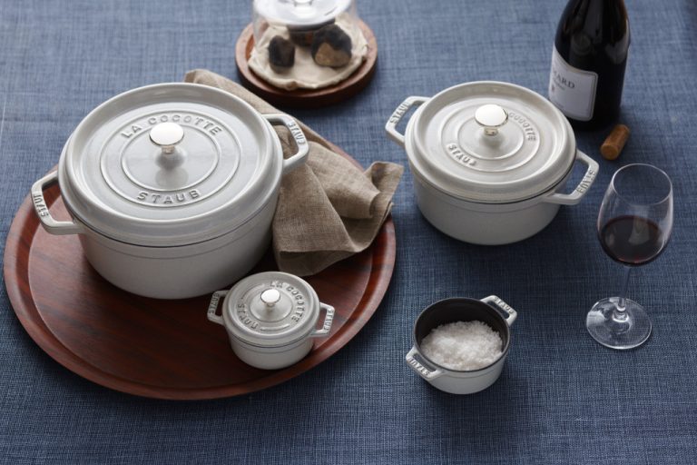 Staub Cocotte Oval 27 White Truffle