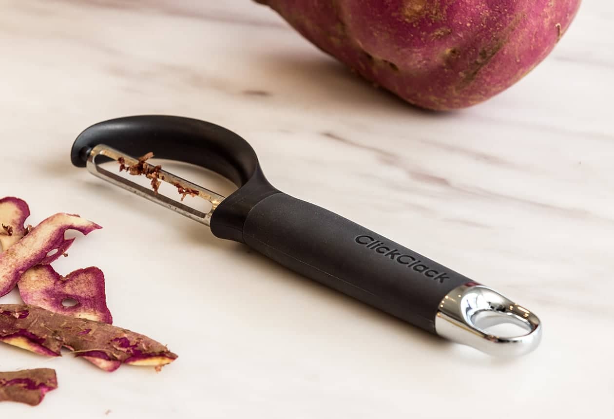 Gadgets_Lifestyle_1260x860_GREY_SwivelPeeler