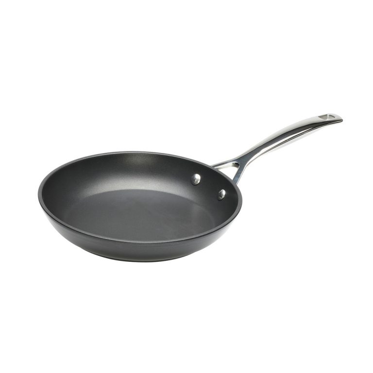 Le Creuset Toughened Non-Stick Omelette Pan 20cm