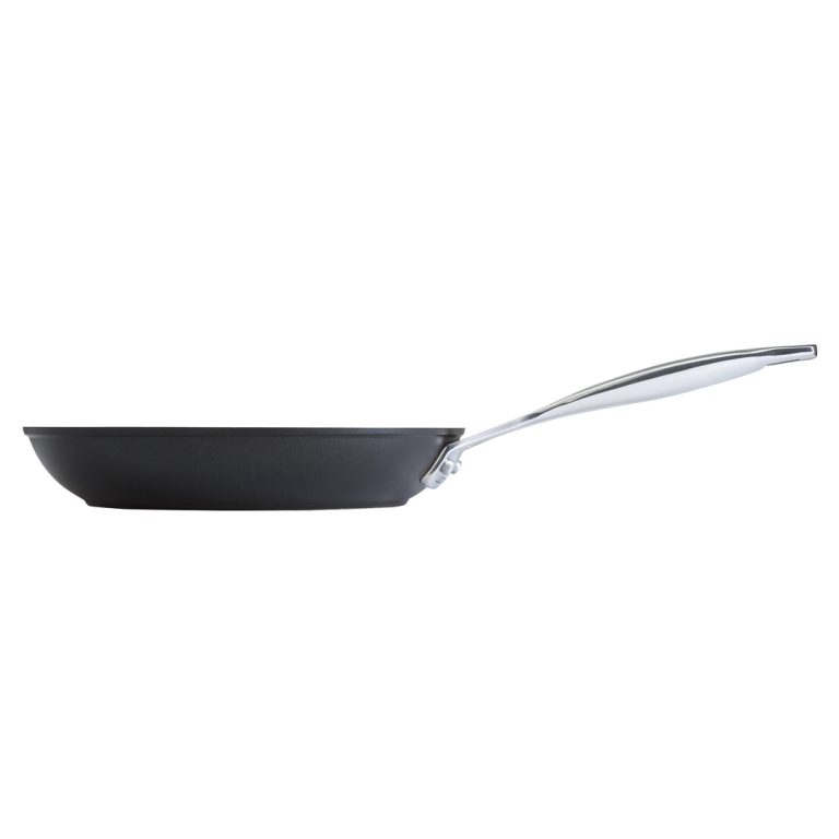 Le Creuset Toughened Non-Stick Shallow Fry Pan Side