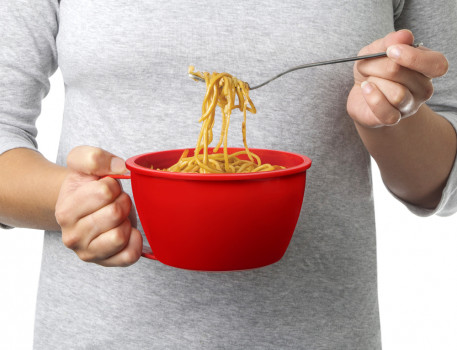 1109_Microwave_Noodle-Bowl_Hand_Food