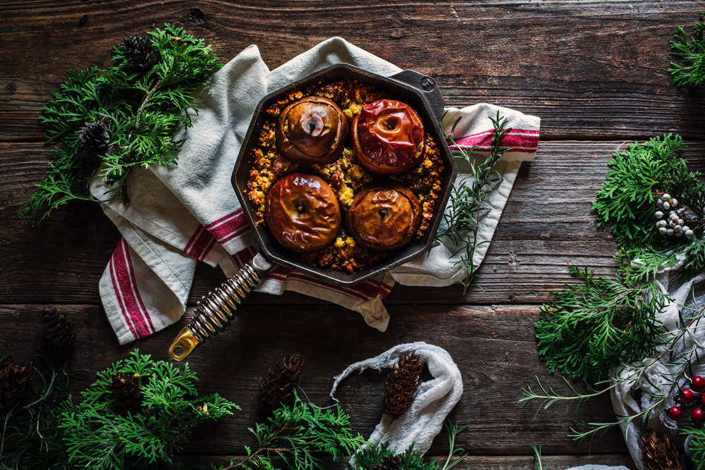 brand-asset-apples-in-8-skillet