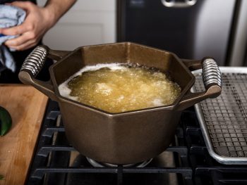 gallery-dutch-oven-deep-fry