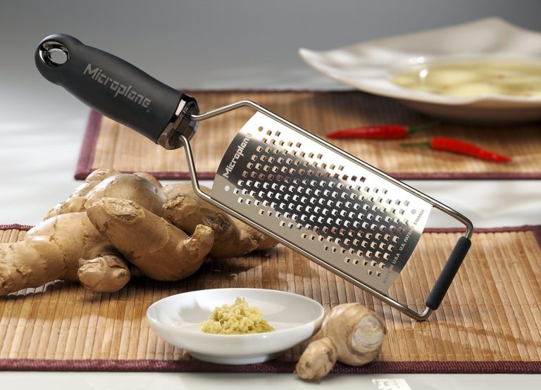 1530 – Gourmet Series Coarse Grater – Black LS4