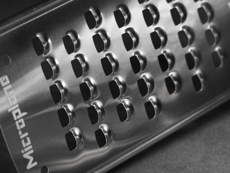 1534 – Gourmet Series Extra Coarse Grater – Black LS2