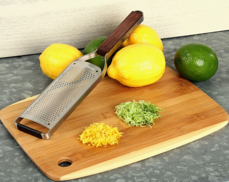 15402 – Microplane Master Series Fine Grater – LS1