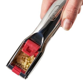 1404 – Zyliss Easy Release Garlic Press – LS (16)