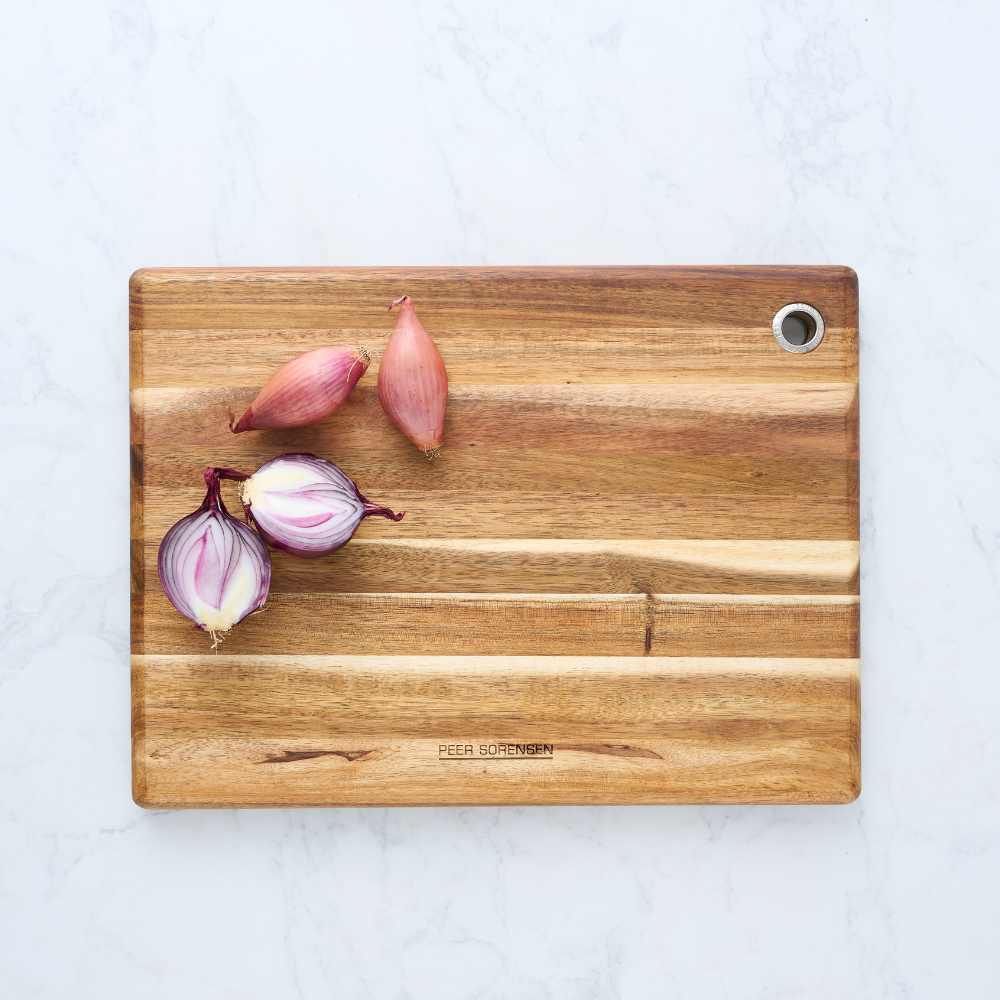 Peer Sorensen Acacia Wood Cutting Board with Eyelet (6 Sizes) (5)