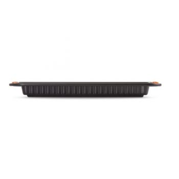 Fluted tray