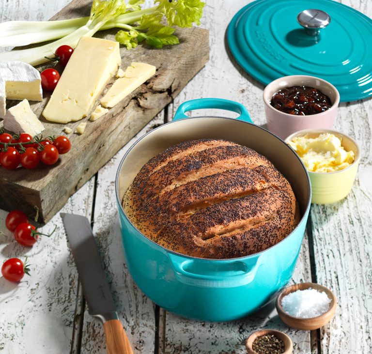 Le_Creuset_Oval_Bread sized