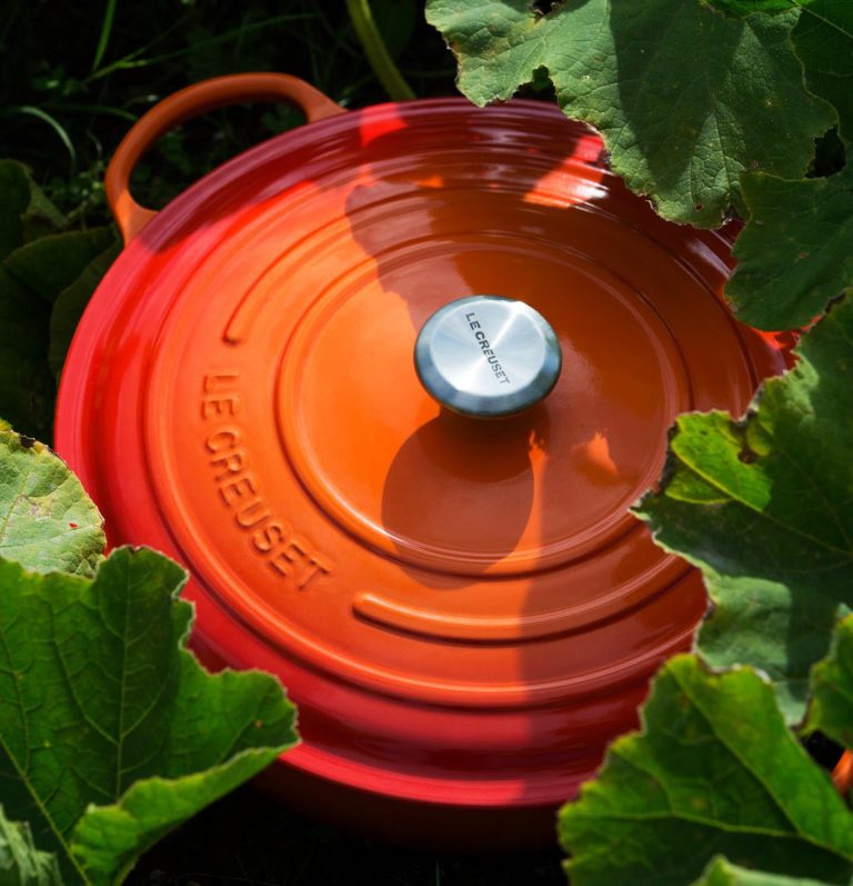 le creuset natures kitchen in garden