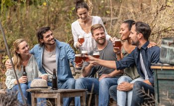 Beer – Group-drinking-HR DS