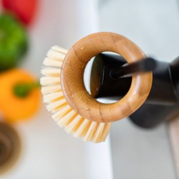 28830 – Full Circle The Ring Veggie Brush – LS6
