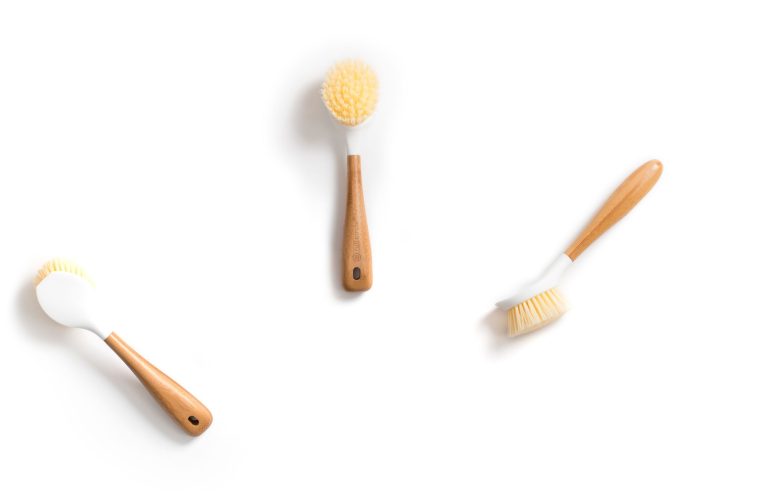 28940 – Full Circle – Be Good Dish Brush – LS – 03