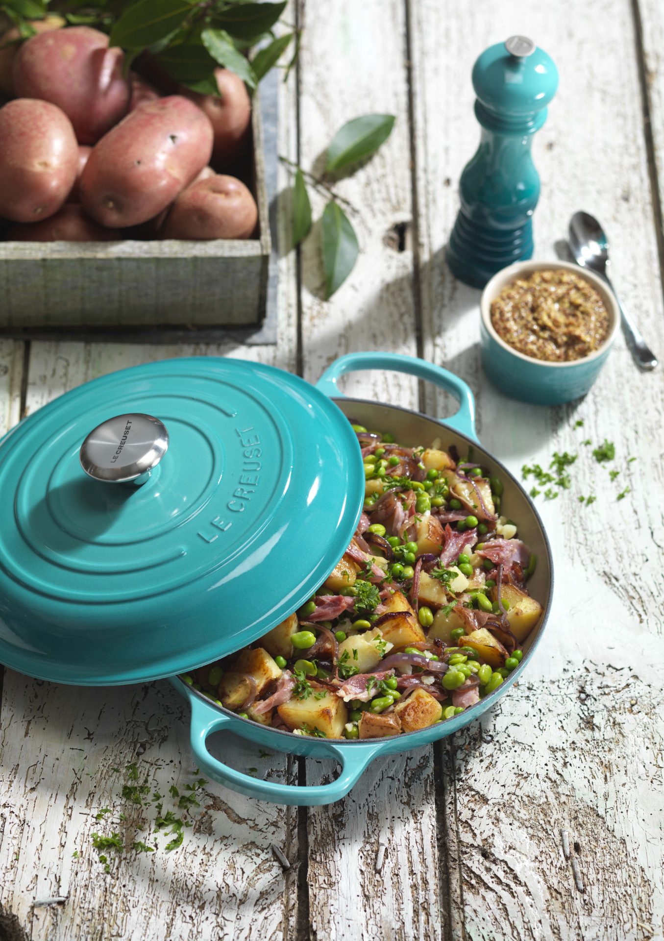 Le Creuset Shallow Casserole 26cm Chef's Complements