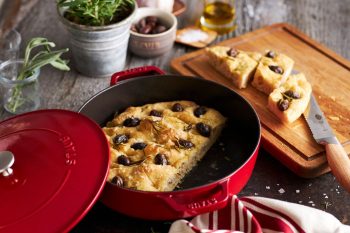 63172 – Staub Saute Pan Chisteria 26cm – Cherry – LS4