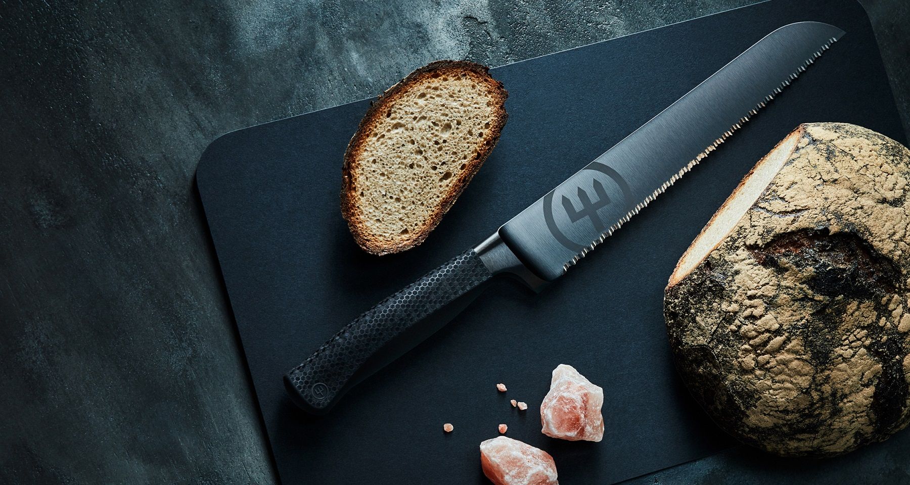 wu_performer_breadknife_desktop_2248x1200_1920x1920